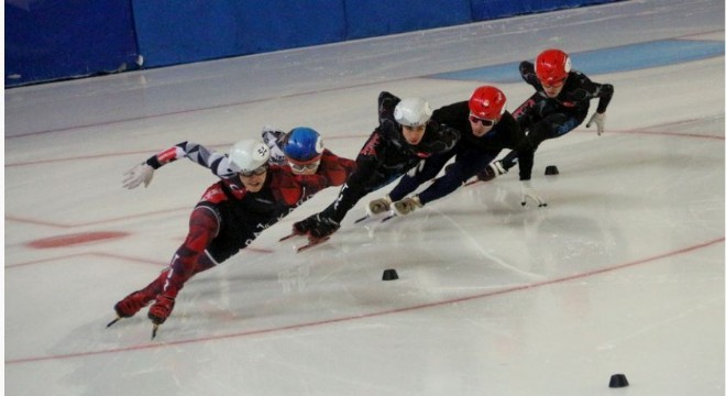 14 Kulüp Short Track Federasyon Kupası için yarıştı