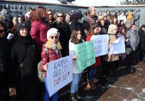 ‘Kadın olmak buz üstünde yürümek kadar zor’