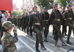 ‘Şehitler Ölmez, Vatan Bölünmez’