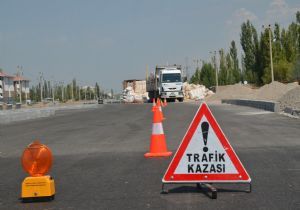 Pasinler’de 3 ayrı trafik kazasında 1 ölü, 9 yaralı