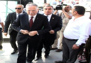 Ekmeleddin İhsanoğlu Erzurum’da