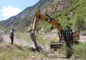 Alatarla Bağlar yolu yapımı devam ediyor