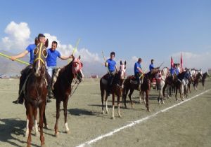 ‘Ata sporlarını yaşa ve yaşat’