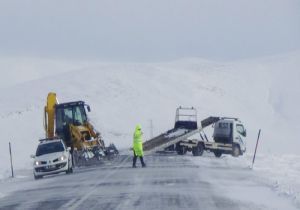 Digor yolu geçit vermiyor