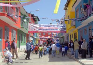 Ali Paşa Mahallesi renklerle buluştu