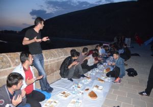 Çobandede Köprüsü’nde iftar buluşması