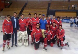 Şampiyonluk Kupasını Erzurum’a getirdiler