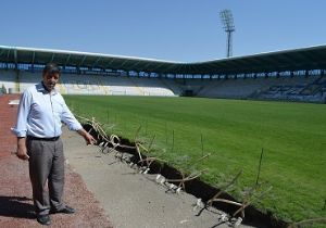 Kazım Karabekir Stadı kışın da yeşil olacak