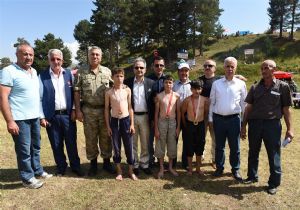 Uzundere Dikyar’da Karakucak şöleni