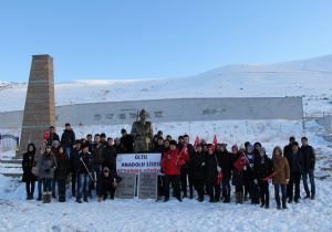 Oltu Anadolu Lisesi Ecdada yürüdü