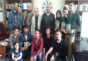 Özbek Yazar Raufhan okurlarıyla buluştu
