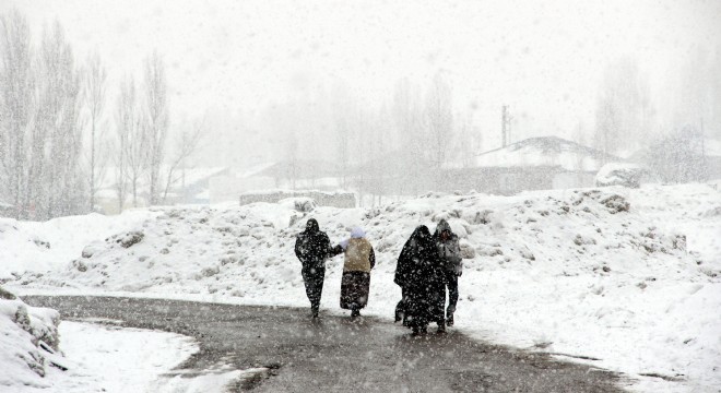 22 köy yolunda ulaşım aksadı