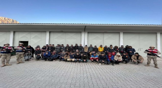 60 düzensiz göçmen ve 2 organizatör yakalandı