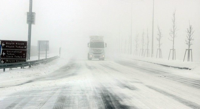 640 köy yolu ulaşıma kapandı