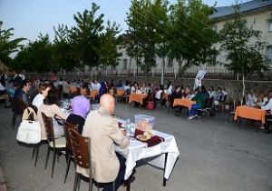 Altıparmak’tan Koruyucu Ailelere iftarlı teşekkür