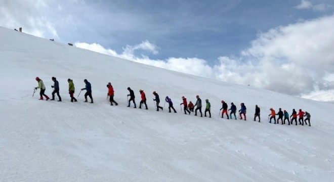 AKUT Zigana Dağı’nda kış eğitimi gerçekleştirdi