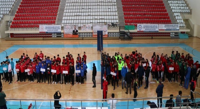 ANALİG voleybol çeyrek finalleri başladı