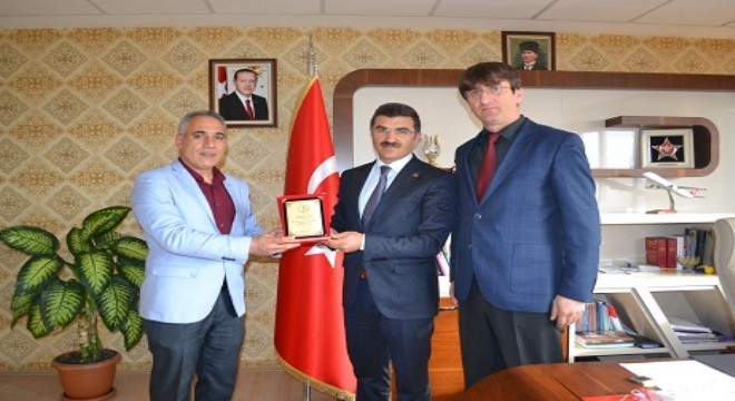 ASP İl Müdürlüğüne güreş ödülü