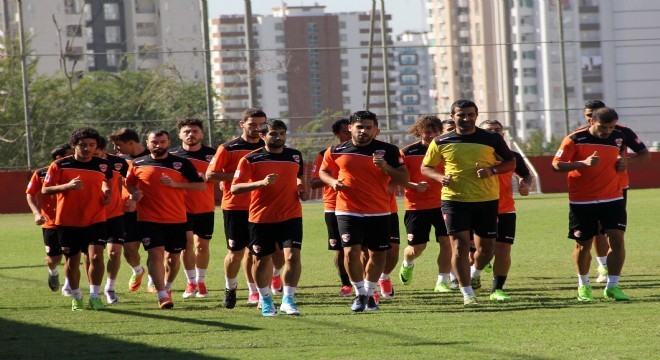 Adanaspor da Erzurumspor galibiyeti morali..!