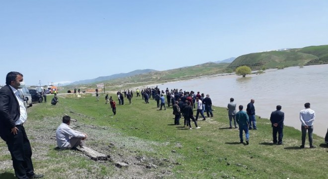 Aras nehrine düşen şahsın cesedine ulaşıldı