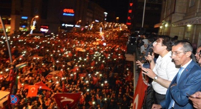 Aydemir: ‘Demokrasi şehitlerini rahmetle anıyoruz’