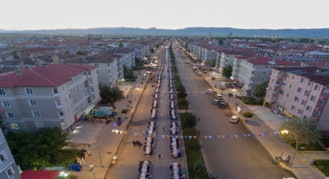 Aziziye’deki iftar buluşmasına rekor katılım