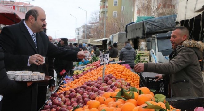 Başkan Orhan’dan pazarcılara destek