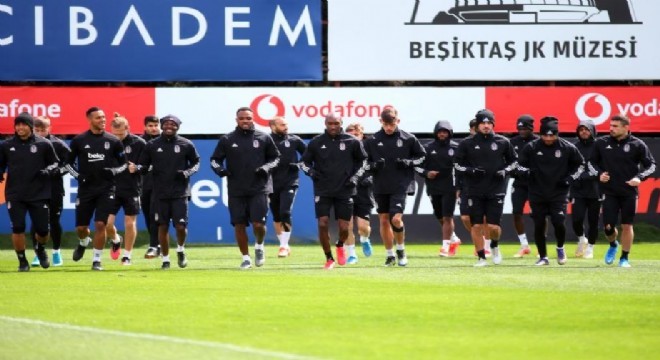 Beşiktaş, kondisyon ve taktik çalıştı