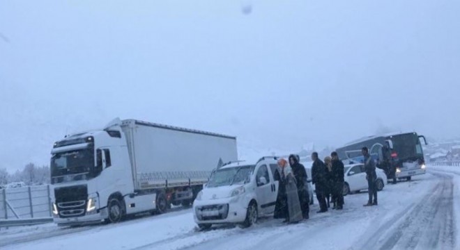 Bingöl yolunda ulaşıma tipi engeli