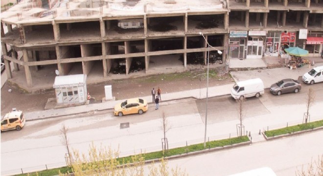 Bosna Caddesi’ndeki metruk yapılar yıkıldı