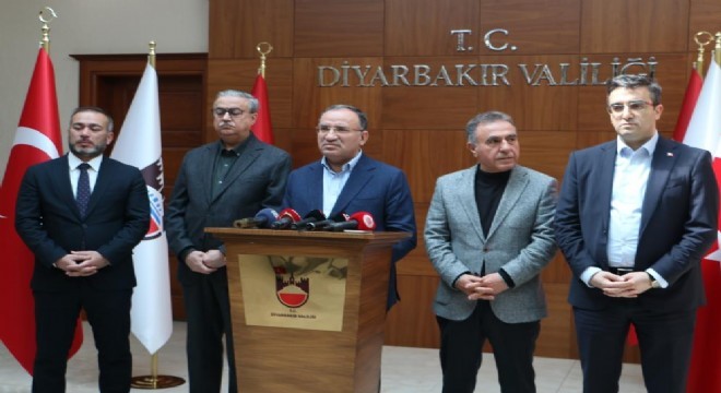 Bozdağ siyasi gündemi değerlendirdi