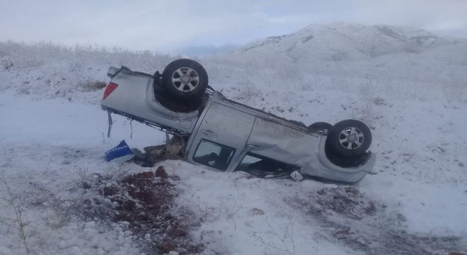 Buzlanan yollar kazaya neden oldu