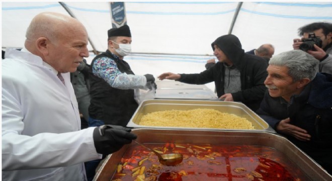 Büyükşehir den 5 bin aileye Ramazan desteği