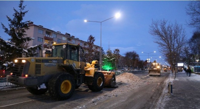 Büyükşehir’den karla mücadele seferberliği