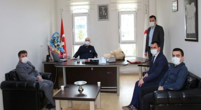 Demir, sağlık çalışanlarının Tıp Bayramını kutladı
