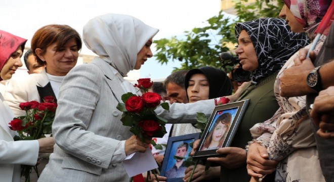 Diyarbakır Anaları: ‘Dünyaya Meydan Okuyan Kadınlar’