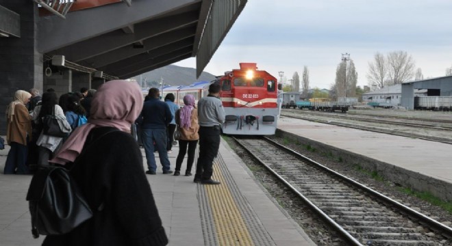 Doğu Ekspresi’nde bayram yoğunluğu