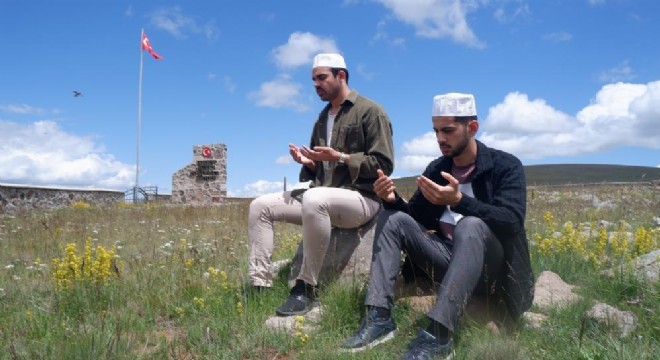 Dumlu Baba Şehitleri dualarla anıldı