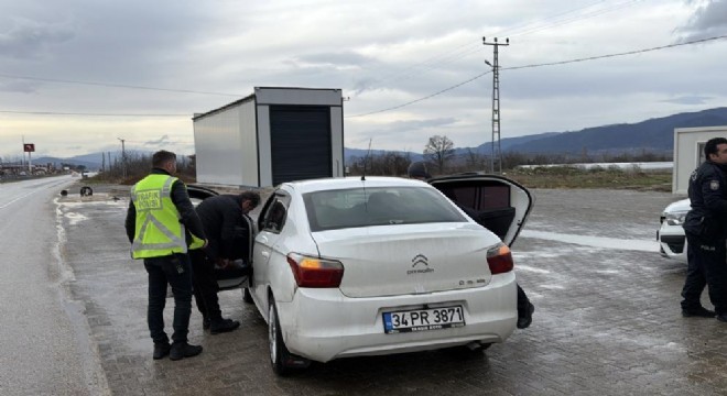 Emniyetten kaçak göçmen operasyonu