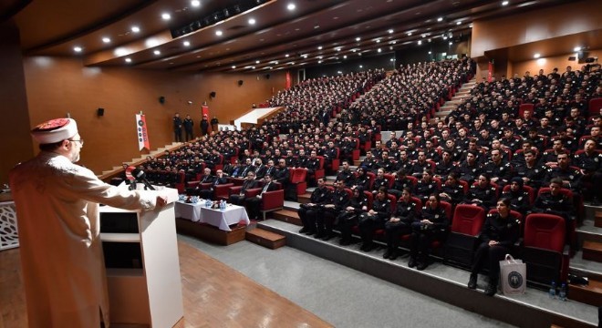 Erbaş’tan FETÖ ihaneti vurgusu