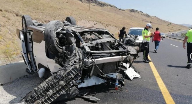 Erzincan yolunda trafik kazası: 1 yaralı