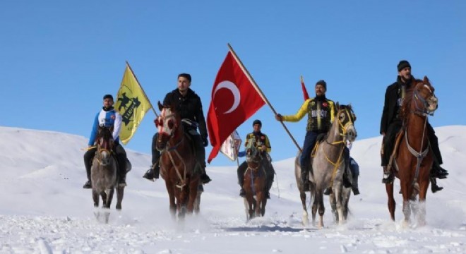 Erzurum cirit ekibinden nefes kesen gösteri