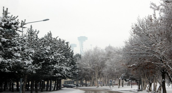 Erzurum’da eğitime kar engeli