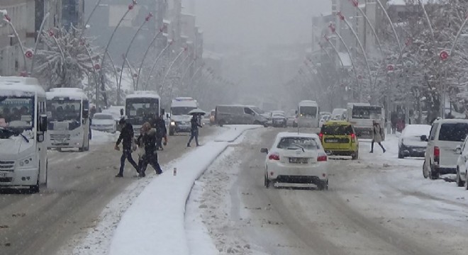 Erzurum son yılların en az yağışını gördü