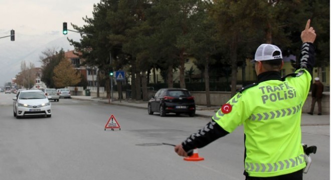 Erzurum – Erzincan yolunda kış lastiği denetimi