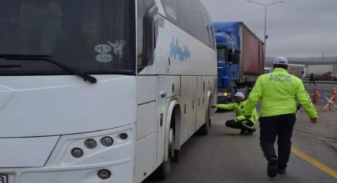 Erzurum – Erzincan yolunda kış lastiği denetimi