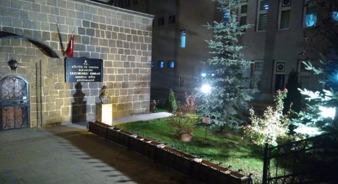 Erzurumlu Emrah Edebiyat Müzesine ışıklı imaj