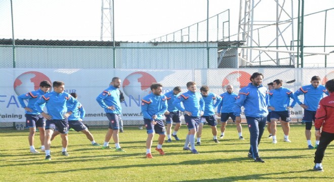 Erzurumspor Antalya’da moral depoluyor