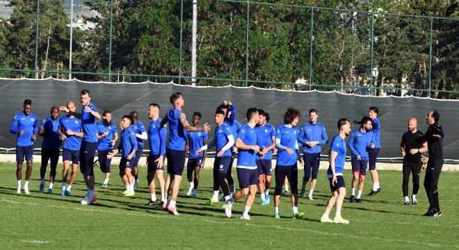 Erzurumspor, galibiyete yoğunlaştı