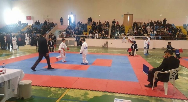 Erzurum’da Karate Şöleni